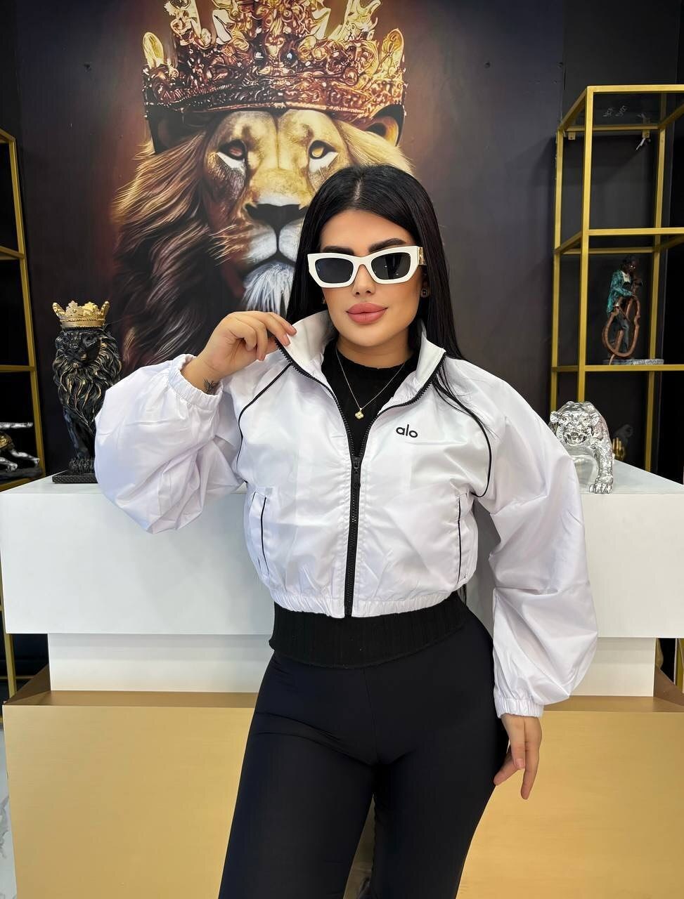 ALO Cropped Windbreaker Jacket – Lightweight Zip-Up